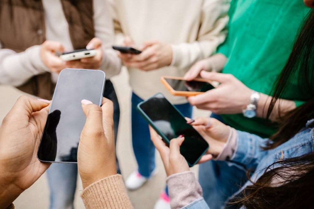 cellphone ban, AI scams